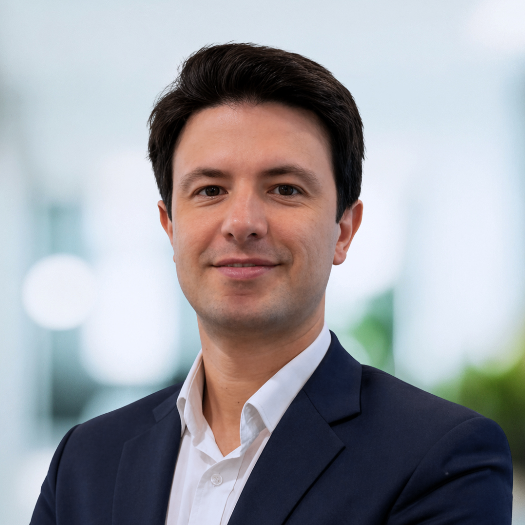 Adolfo Website Headshot